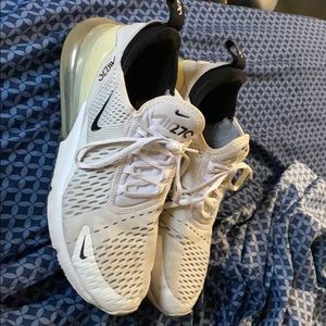 White air maxes 270